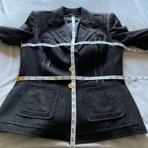 Escada wool blend dark grey blazer, size 38 - Picture 11 of 12